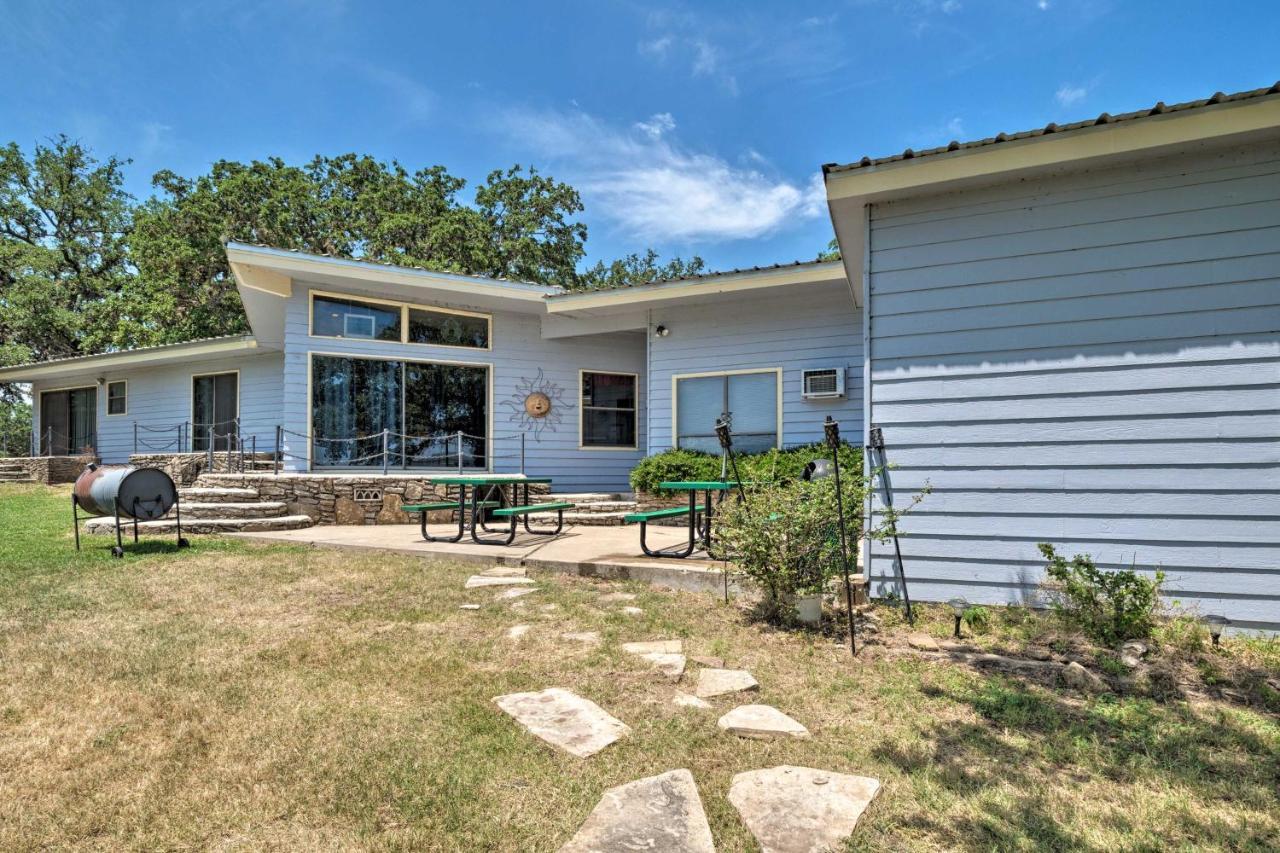 Rustic Lake Buchanan Hideaway With Game Room And Grill Tow Exterior photo